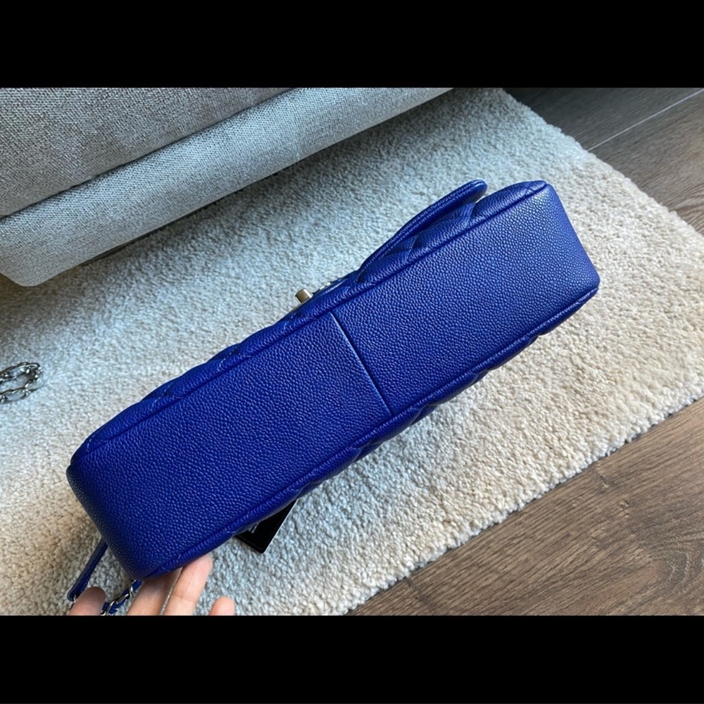 Chanel large single flap - Picture 7 of 13